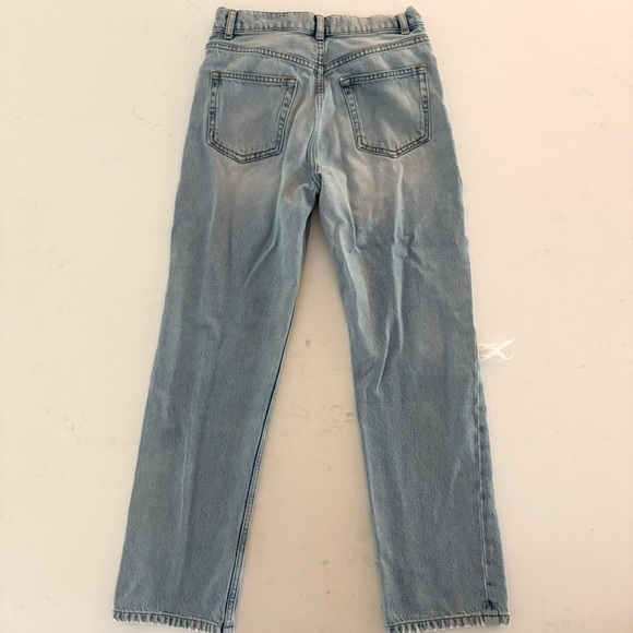 Reformation Cynthia Crop High Relaxed Jeans in Wash Tahoe Destroyed. Size 25 - Picture 5 of 10